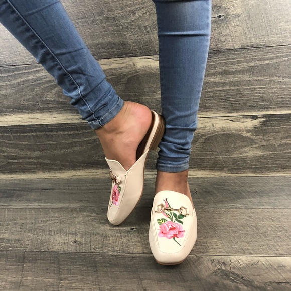 Cape Robbin Shoes - Rose 🌹 mules